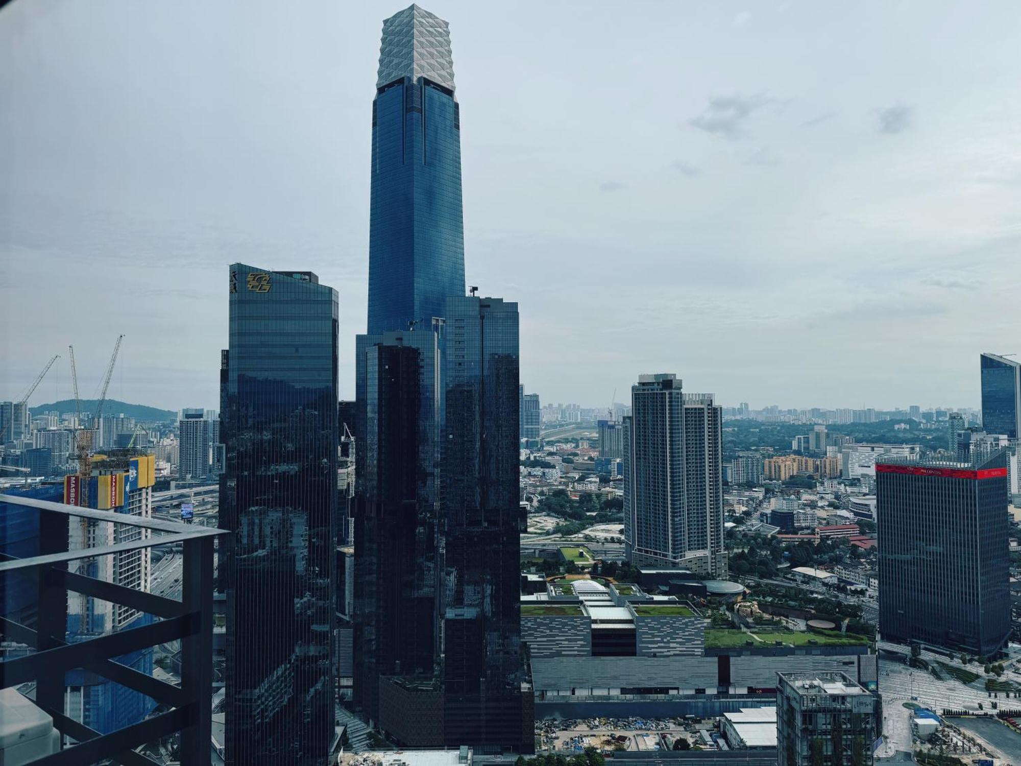 Agile Bukit Bintang Trx By Dormeo Destinations Apartment Kuala Lumpur Luaran gambar